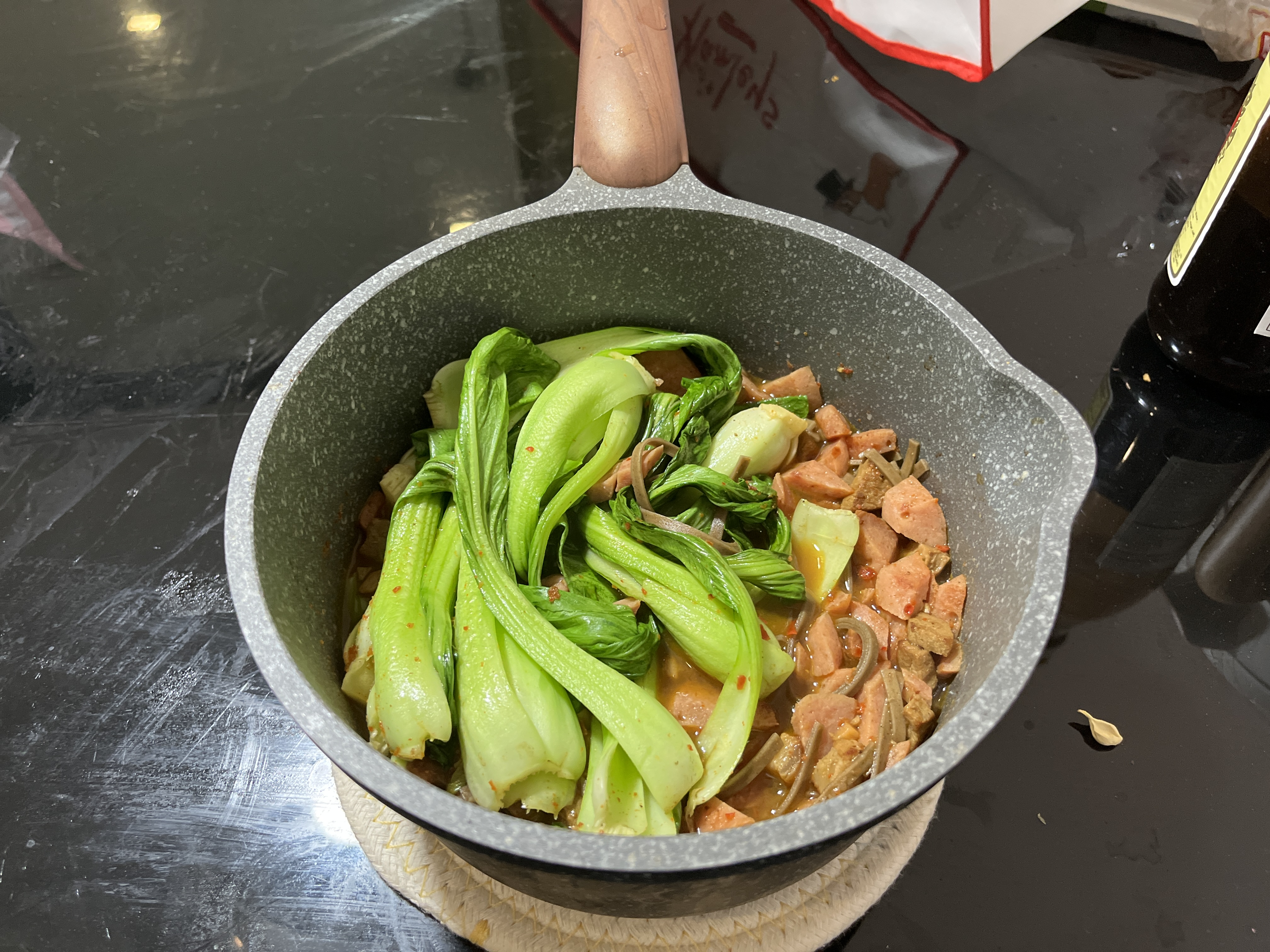 火腿肠臊子荞麦面